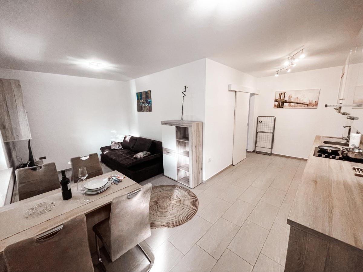 Riad Apartments Zgornje Skofije Kültér fotó