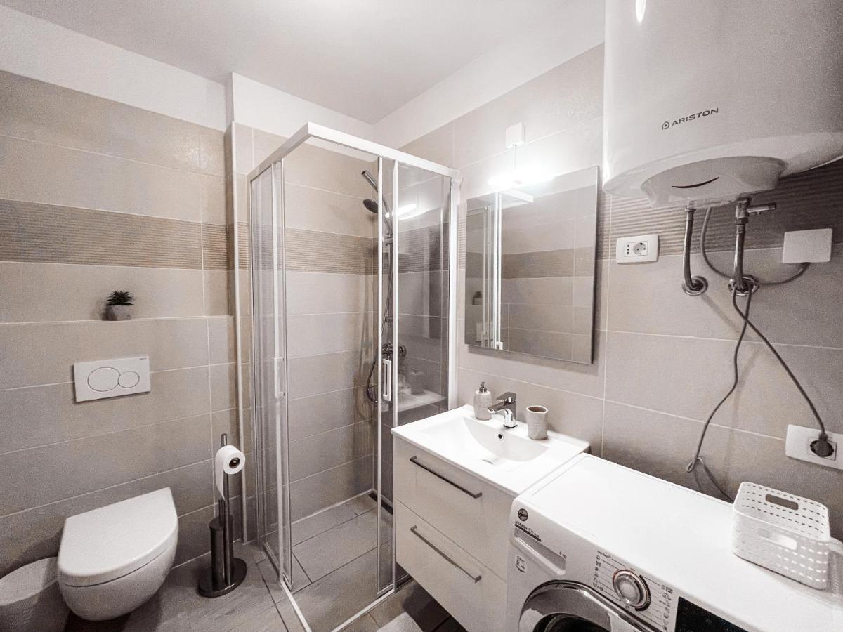 Riad Apartments Zgornje Skofije Kültér fotó