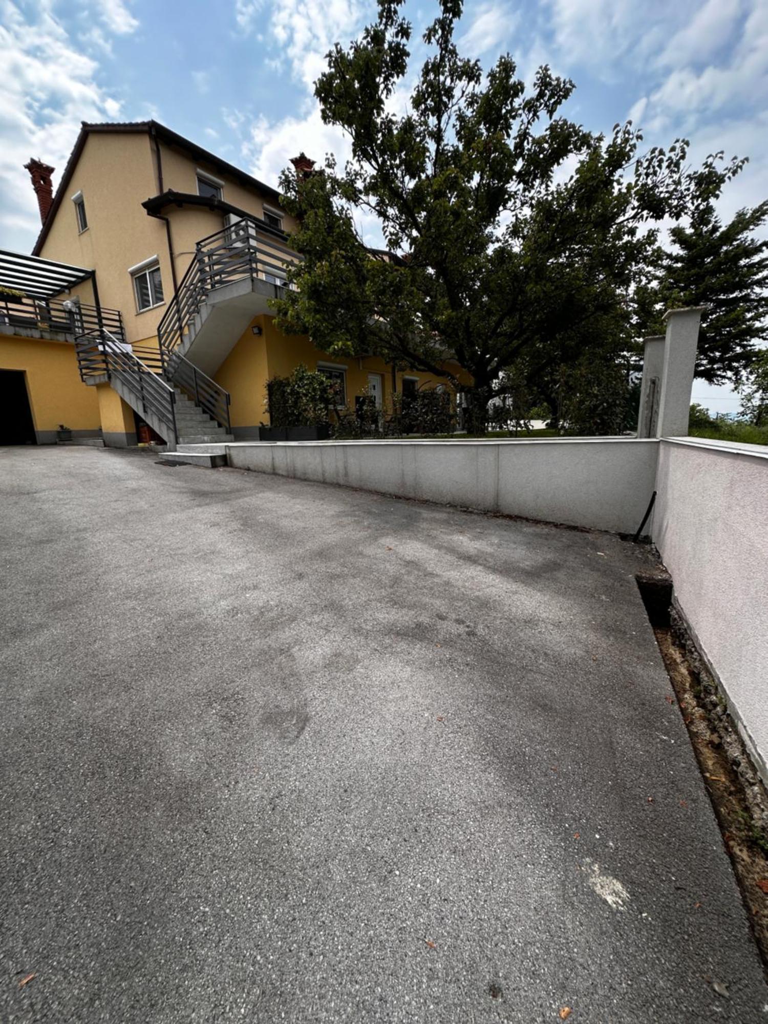 Riad Apartments Zgornje Skofije Kültér fotó